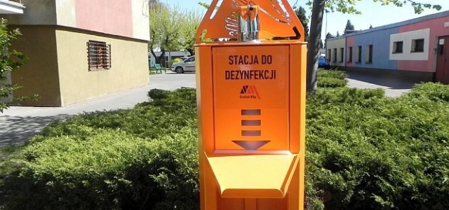ŻYJ ZDROWIEJ – KORZYSTAJ ZE STACJI DEZYNFEKCJI RĄK