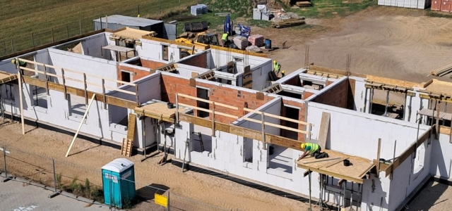 Trwa budowa kolejnego budynku przy ul. Winnej.